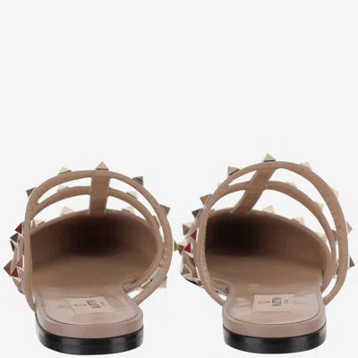 Valentino Garavani Patent Leather Rockstud Mule In Nude