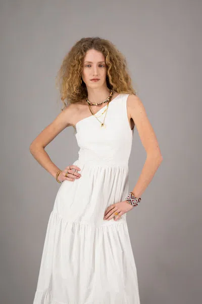 Amotea Leonor In White Cotton With Cut-out Flowers In White