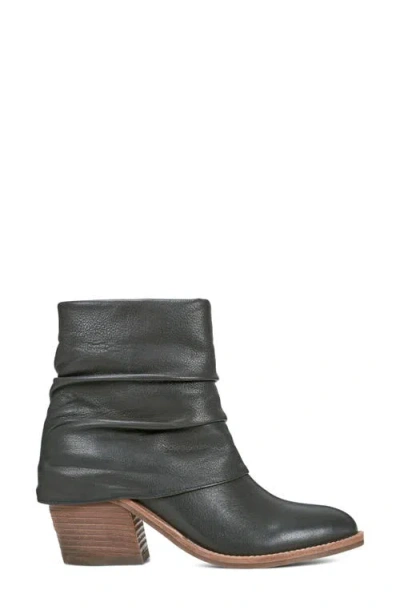 Earth Women's Savvy Ruched Block Heel Boots In Black