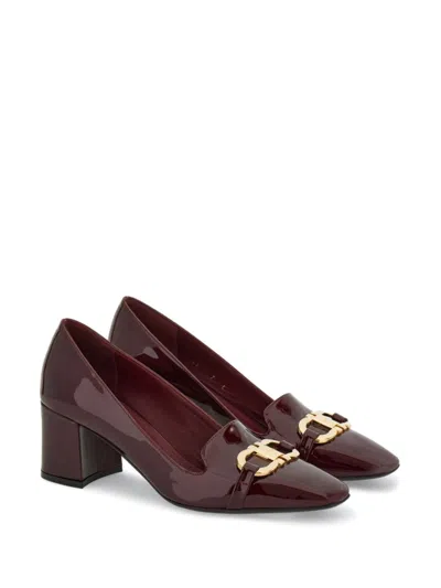 Ferragamo Pump With Gancini Ornament In Red