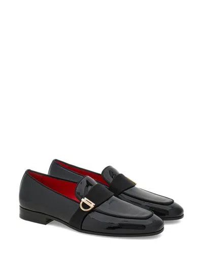 Ferragamo Gancini-plaque Loafers In Black
