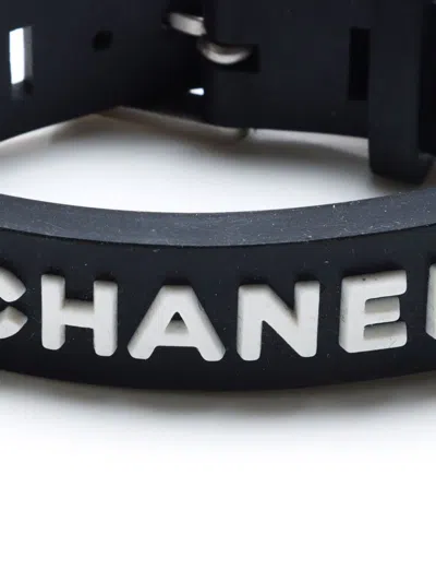 Pre-owned Chanel 1999 Logo-lettering Bracelet In Black
