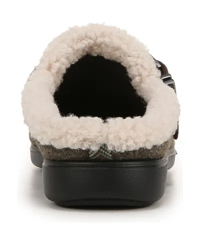 Bzees Eternity Womens Buckle Faux Fur Slide Slippers In Green Fleece Fabric