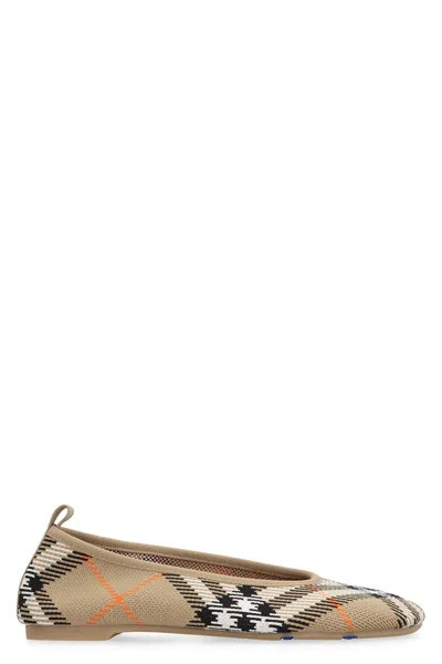 Burberry Checkered Knitted Ballerina Shoes Women In Beige