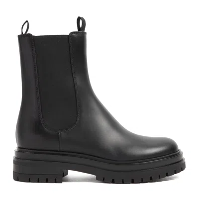 Gianvito Rossi Chester Leather Chelsea Boots In Nero