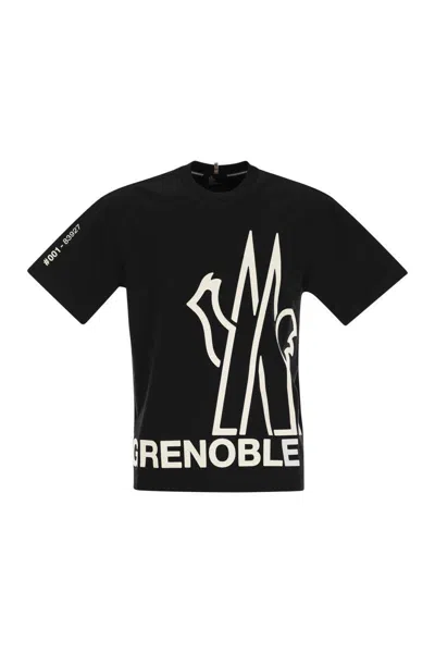 Shop Moncler Grenoble Short-sleeved Logo T-shirt In Black