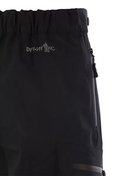Moncler Grenoble Black Cargo Pants With Adjustable Waist In Stretch Fabric Woman In Black