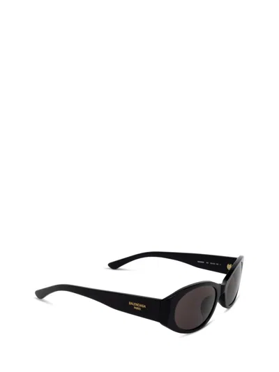 Shop Balenciaga Sunglasses In Black