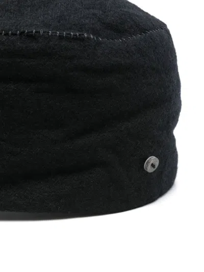 Forme D'expression Field Cap In Black