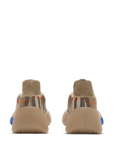 Burberry 'checkered Knit Neptune Sne In Neutrals