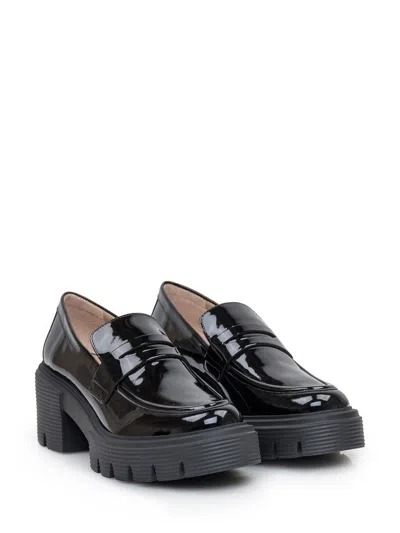 Stuart Weitzman Soho Glossed-leather Platform Loafers In Black