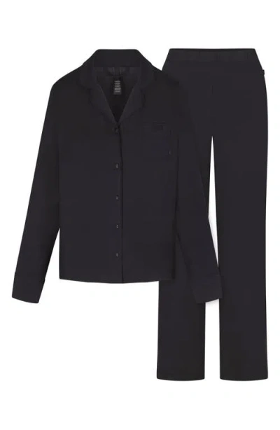 Skims Sleep Long Pajamas In Onyx