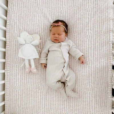 Ely's & Co. Patent Pending Waterproof Crib Sheet In Mauve Stripes & Splash