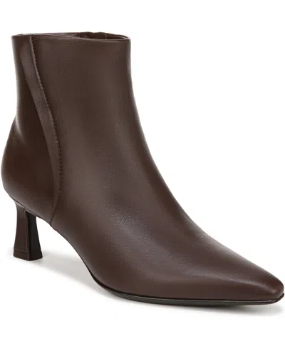 Naturalizer Deesha Kitten Heel Bootie In Chocolate Bar Leather
