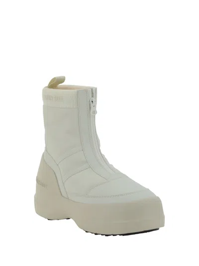 Moon Boot Luna Ankle Boots In Cream
