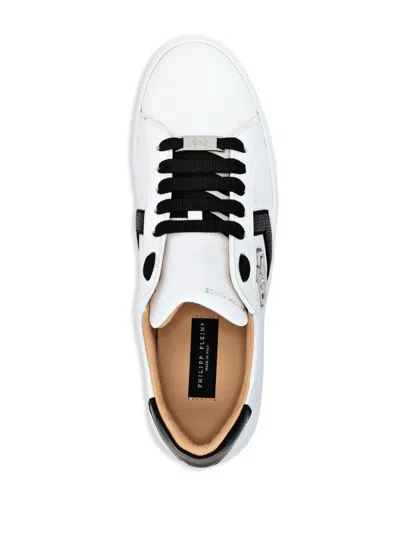 Philipp Plein Lo-top Leather Arrow Force Studs Sneakers In Nero