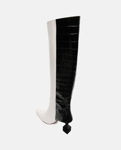 Shop Jacquemus Les Bottes Bisou Leather Boots In White/black