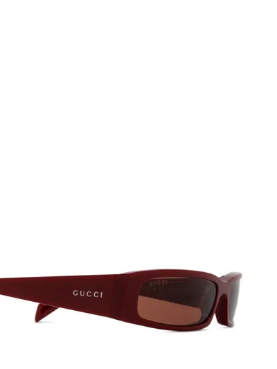 Shop Gucci Eyewear Sunglasses In Red