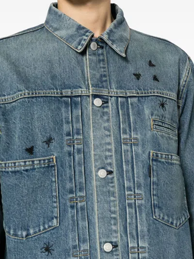 Undercover Bee-embroidered Denim Jacket In 蓝色