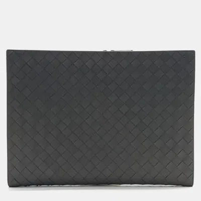 Pre-owned Bottega Veneta Clutch Bag In Grey