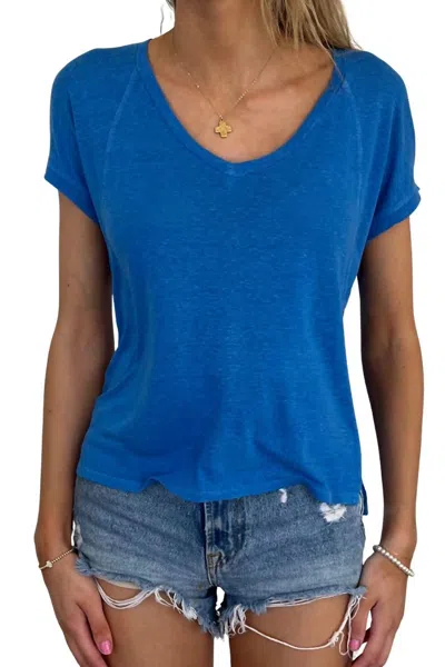 Bobi Vneck Short Sleeve T-shirt In Mykonos In Multi