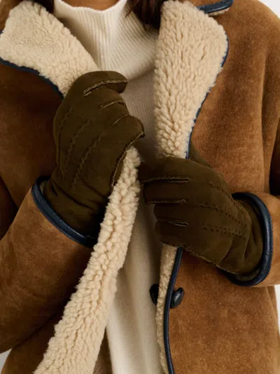 Alex Mill Handsewn Shearling Glove In Chocolate