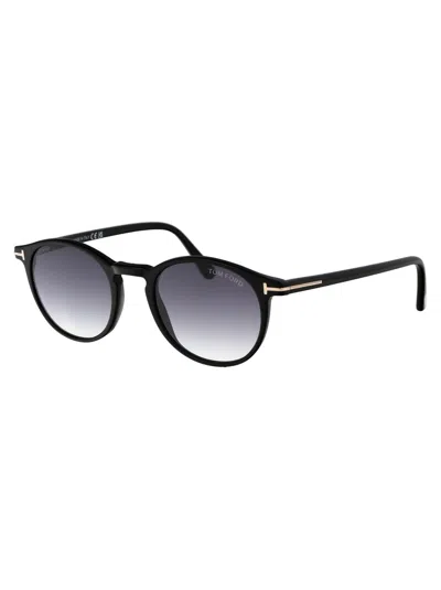 Shop Tom Ford Round Sunglasses Ft0539 01 B