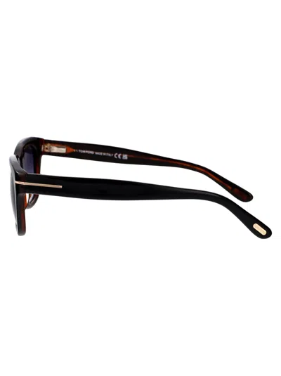 Tom Ford Squared Sunglasses Ft0237 05 B