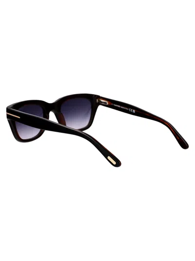 Tom Ford Squared Sunglasses Ft0237 05 B