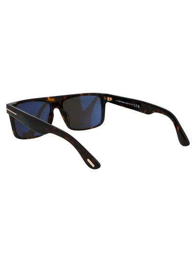 Tom Ford Squared Sunglasses Ft0999 52 A