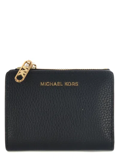 Michael Kors Logo Lettering Zipped Wallet In Black