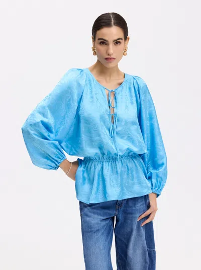 Robert Graham Mazie Long Sleeve Shirt In Light Blue