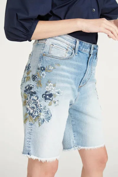 Driftwood Bermuda Belle Fleur Short In Light Wash In Blue