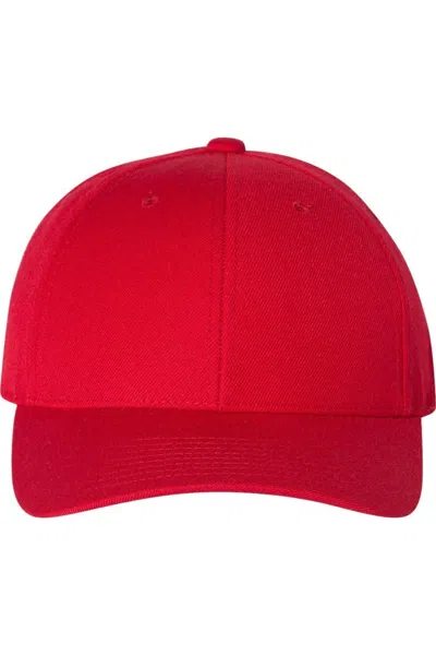 Yp Classics Premium Curved Visor Snapback Cap In Red