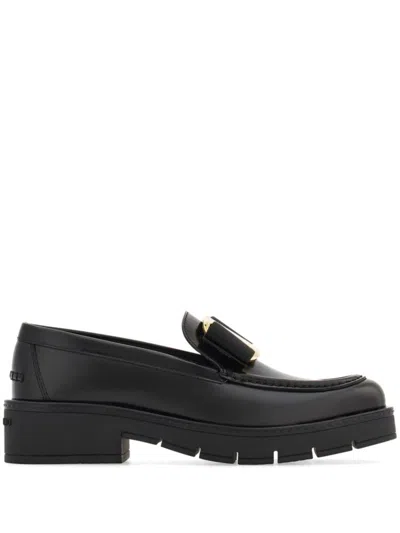 Ferragamo Gancini Buckle Loafers In Black