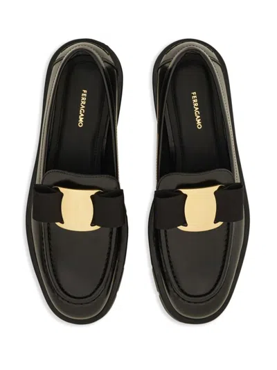 Ferragamo Gancini Buckle Loafers In Black