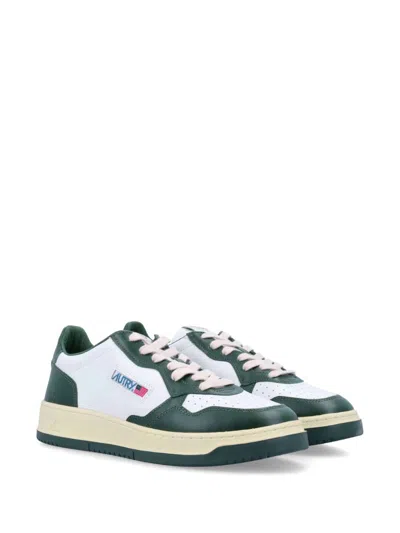 Autry Medalist Low Two Tone Sneakers In White And Mountain Green Leather In Green
