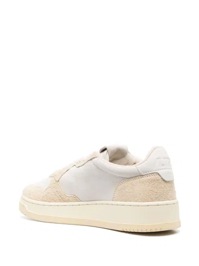 Autry Low Top Sneakers In Calf Leather In Neutral