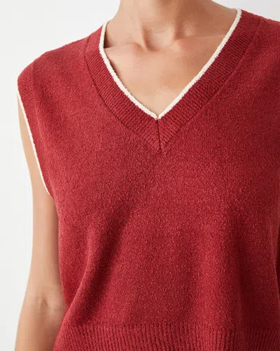Monrow Boucle Knit V Neck Sweater Vest In Maroon