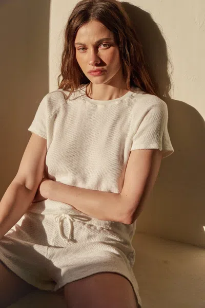 Monrow Honeycomb Knit Cut Off Raglan In Natural