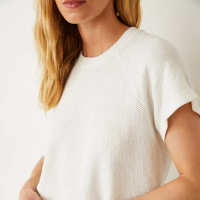 Monrow Honeycomb Knit Cut Off Raglan In Natural