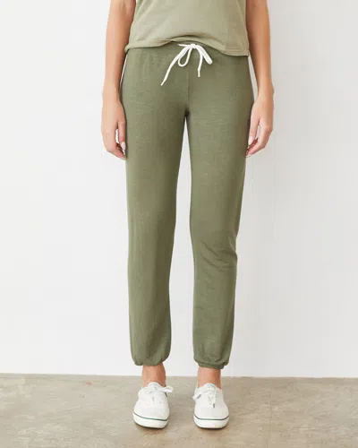 Monrow Super Soft Vintage Sweatpants In Hunter Green In Army