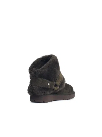 Burberry Brown Sheep Boots In Green