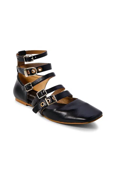 Free People Hart Buckle Flat In Black