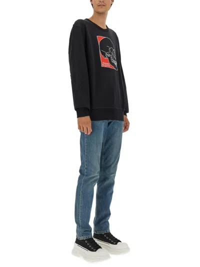 Alexander Mcqueen Alexander Mc Queen Sweatshirt With Embroidered Logo In Black