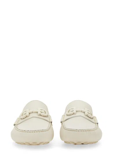 Ferragamo Stylish Round Toe Leather Loafers In White