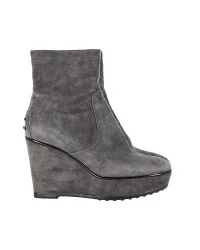 Tod's Wedge Ankle Boots In Grey Suede In Grey