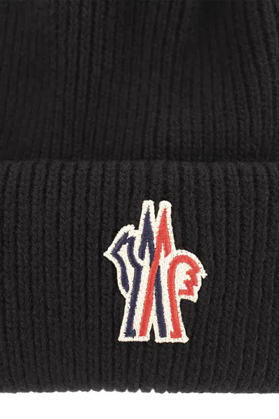 Moncler Grenoble Black Ribbed Beanie With Logo Patch In Wool Man In Black