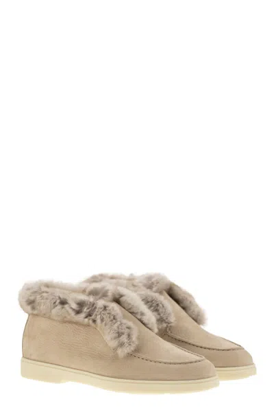 Santoni Desert Boot In Nubuck With Fur