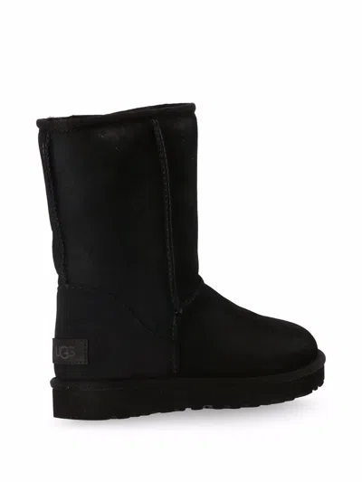 Ugg Classic Short Black Boots With Logo Patch On The Rear And Shearling Lining In Suede Woman In Black